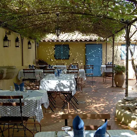Des Glycines Hotell