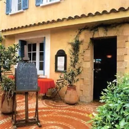 Hotell Des Glycines 3*