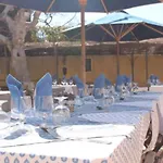 Des Glycines Hotel