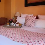 Des Glycines Hotel 3*
