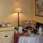 Des Glycines Hotel