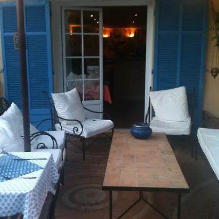 Des Glycines Porquerolles