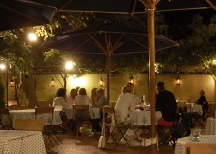 Des Glycines 3* Πορκερόλ